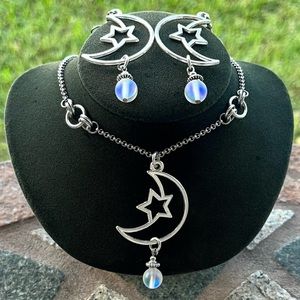 Set ! Moon star & iridescent opalite beads necklace + matching earrings boho